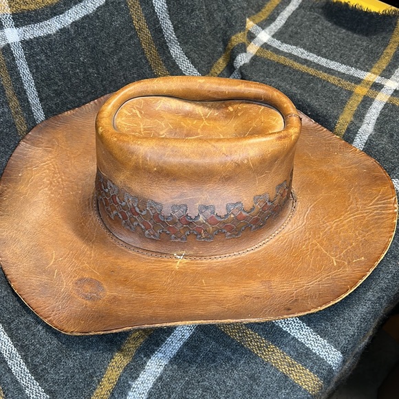 Handmade Top Grain Leather Hat - Picture 2 of 8